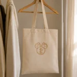 Bolsa bordada personalizada con logo de una boda.